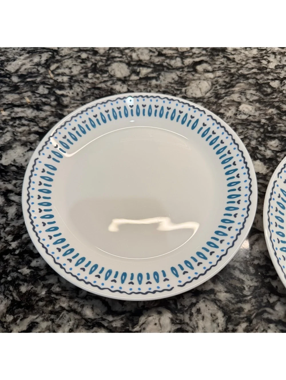 2 Corelle Everyday Expressions Milk Glass Salad Plates 7.5